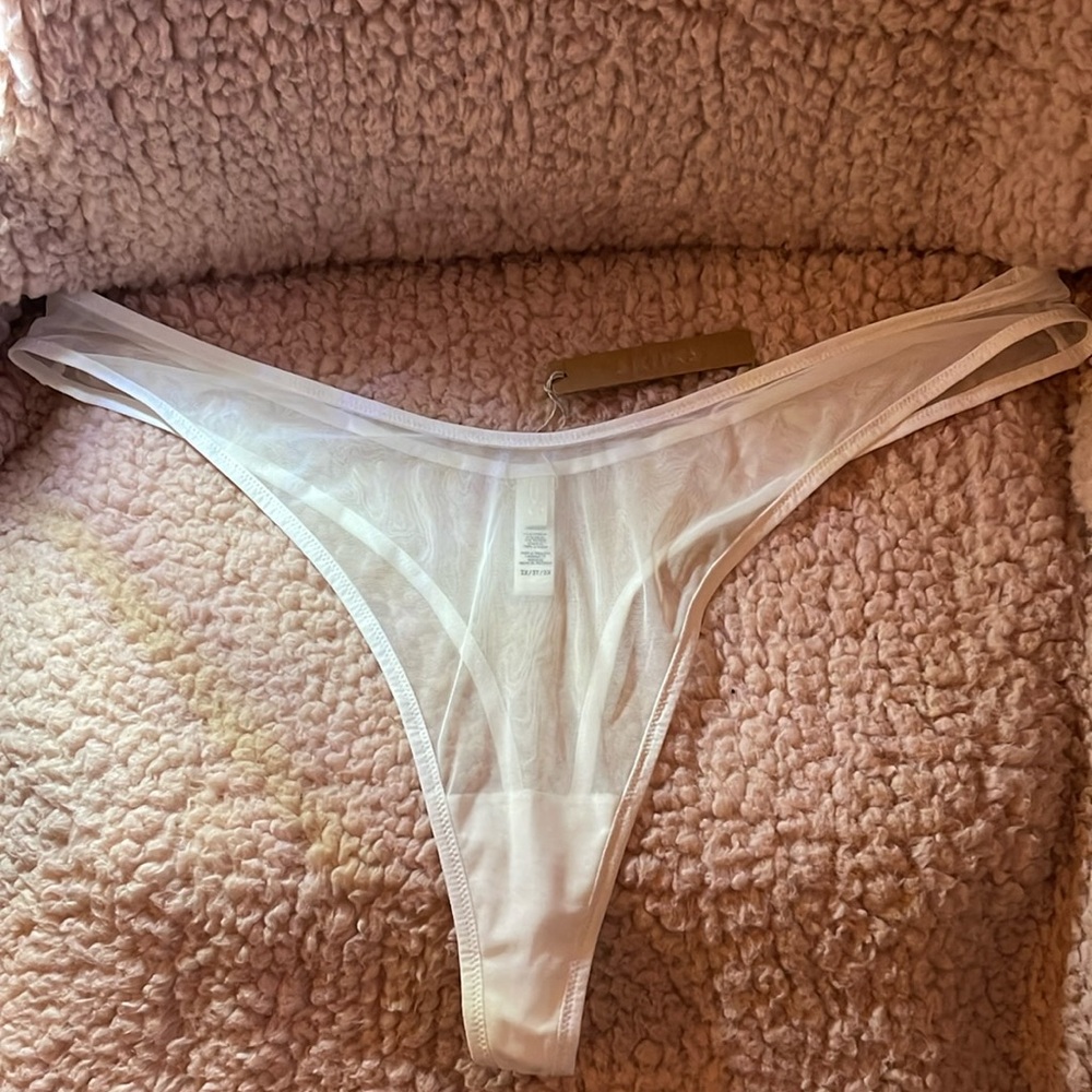 Skims Panties